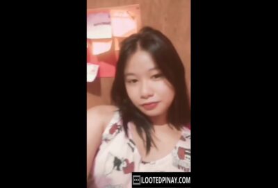 Pinay Iwinawagayway Ang Panty Nyang May Butas Sa Gitna